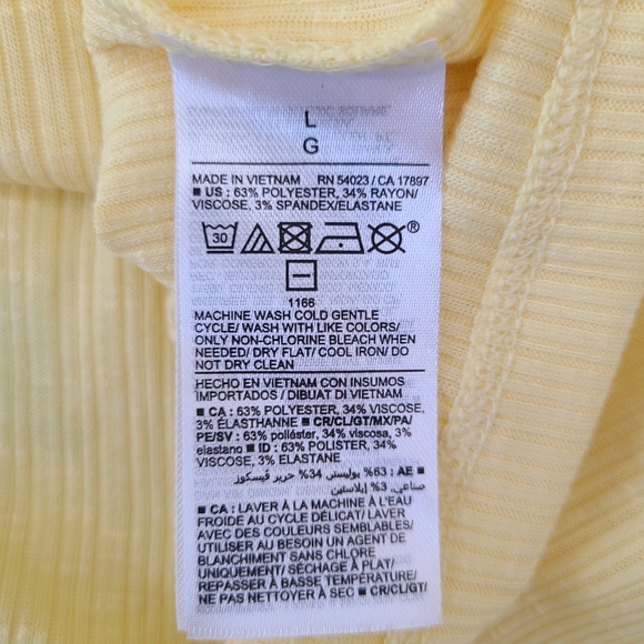 🌟NWT Old Navy Lemon Yellow V-Neck Shirt Size Large - Picture 7 of 7
